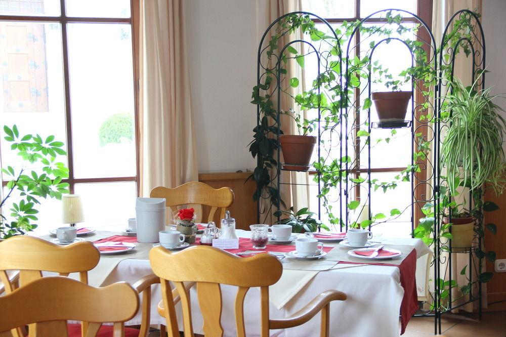 Zur Linde Hotel