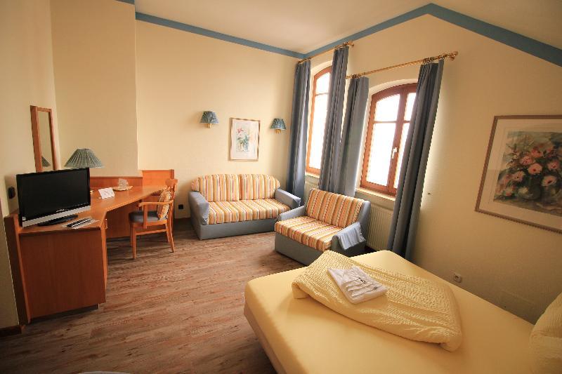 Hotel Zur Linde 3*