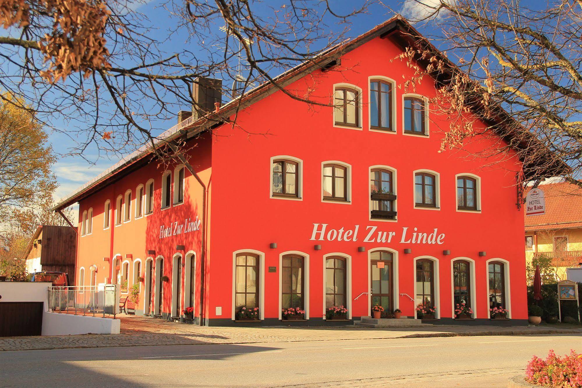 Zur Linde 3* Hohenlinden