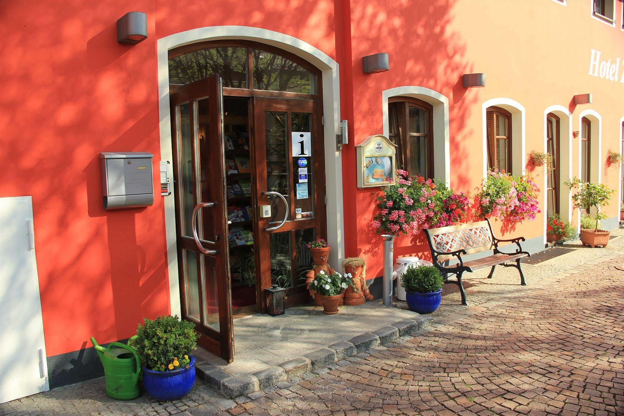 Zur Linde Hotel