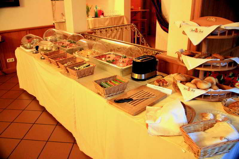 Zur Linde Hotel