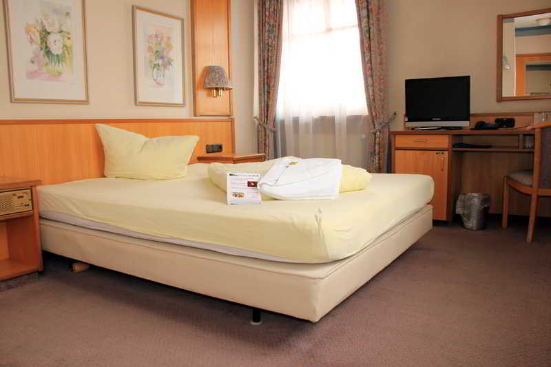 Hotel Zur Linde 3*